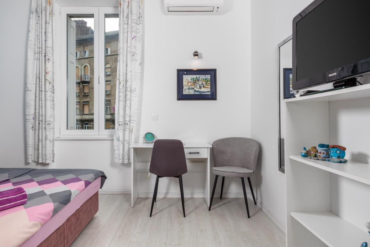 Studio Apartments Fran'S Rijeka Exterior foto